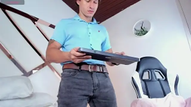 Justin valverde online show from February 12, 2026, 7:35 pm