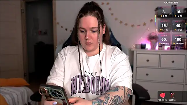 SummerTina online show from February 24, 2025, 3:31 pm