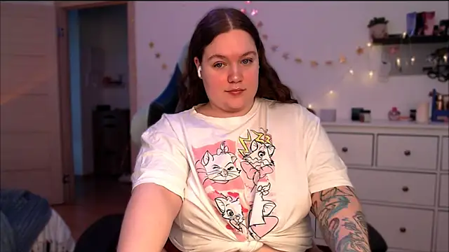 SummerTina online show from January 17, 2025, 9:06 am