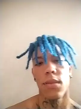 Snapshot of Overinktt chatting on October 28, 2025, 6:40 pm Overinktt online show from October 28, 2025, 6:40 pm