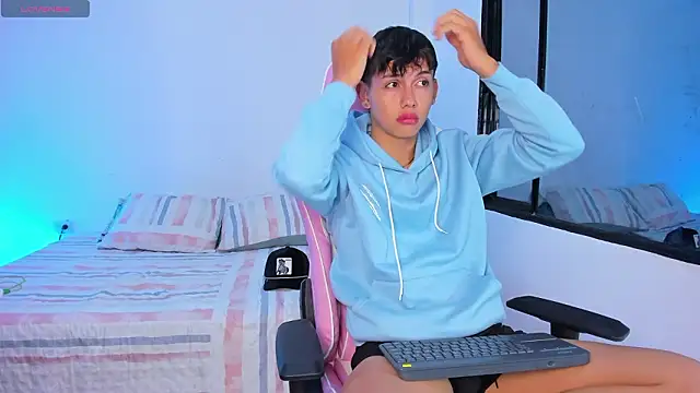 Snapshot of Axel_Cody_ chatting on February 5, 2026, 11:17 am Axel Cody online show from February 5, 2026, 11:17 am