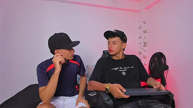 Snapshot of Axel_Cody_ chatting on November 21, 2025, 7:57 pm Axel Cody online show from November 21, 2025, 7:57 pm