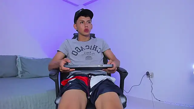 Snapshot of Axel_Cody_ chatting on November 2, 2025, 11:37 am Axel Cody online show from November 2, 2025, 11:37 am