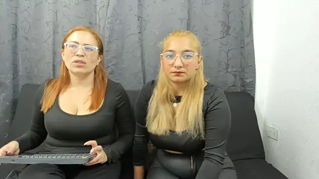 Snapshot of lesb_milf chatting on February 10, 2025, 5:19 pm lesb milf online show from February 10, 2025, 5:19 pm