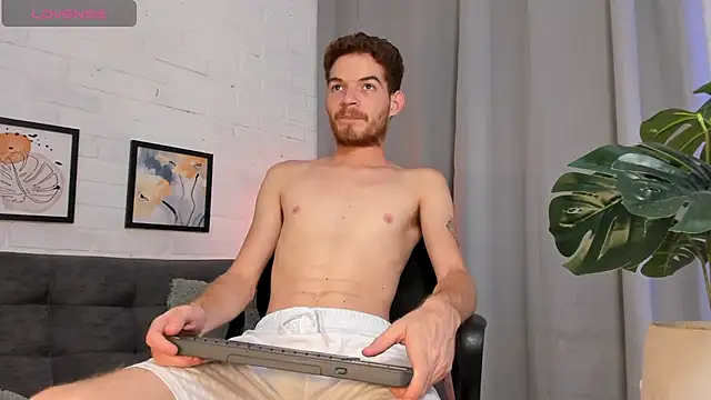 MATEO HUNTER online show from November 3, 2025, 3:01 am