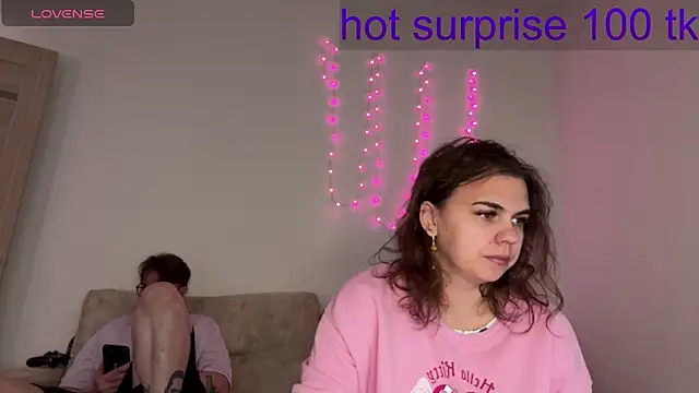 live sexy online show from April 7, 2026, 6:26 am