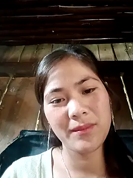 Lyssa-a online show from October 29, 2025, 4:33 am