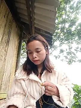 Snapshot of Nguyet2k4 chatting on January 14, 2026, 1:42 am Nguyet2k4 online show from January 14, 2026, 1:42 am