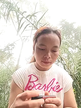 Nguyet2k4 online show from March 7, 2026, 4:08 am