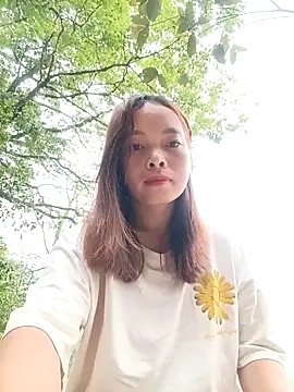 Nguyet2k4 online show from April 14, 2026, 11:21 pm