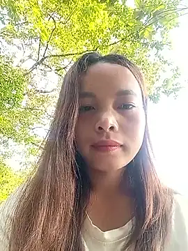 Nguyet2k4 online show from May 15, 2026, 11:47 pm