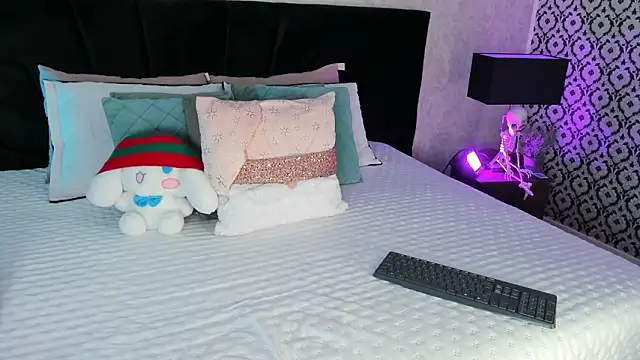 mariianna lopez  online show from February 2, 2026, 5:34 pm