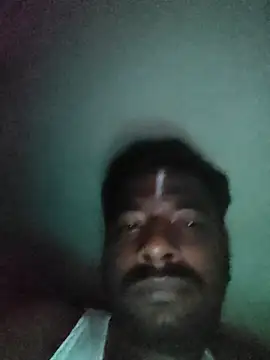 Snapshot of Vickyins480000 chatting on November 26, 2025, 5:35 pm Vickyins480000 online show from November 26, 2025, 5:35 pm