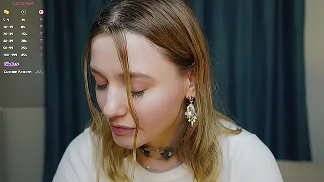 StarryMary online show from November 18, 2025, 9:07 pm