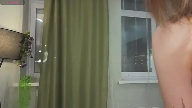 StephnieRecuparo online show from October 29, 2025, 2:38 pm