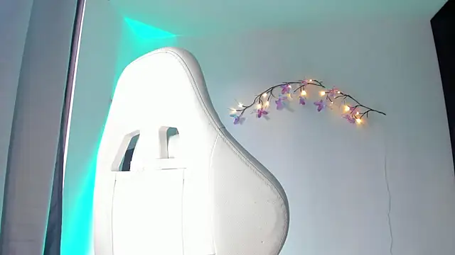 kittyrush  online show from March 5, 2026, 10:48 pm