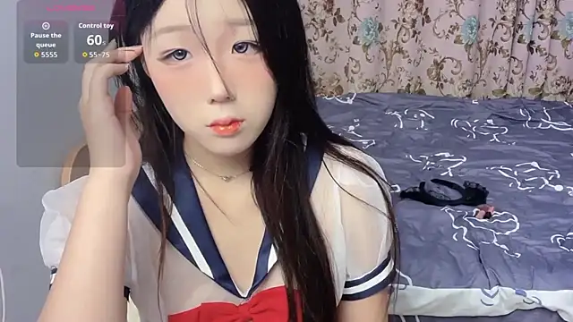 Huan-008 online show from October 20, 2025, 12:17 pm