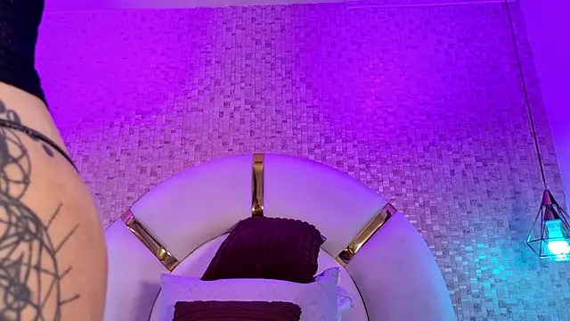 emmy rose25 online show from February 26, 2026, 11:43 am