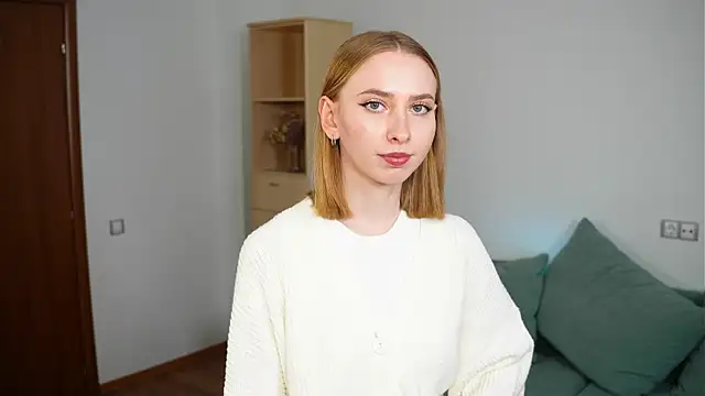 Snapshot of BereniceThull chatting on October 23, 2025, 6:01 am BereniceThull online show from October 23, 2025, 6:01 am