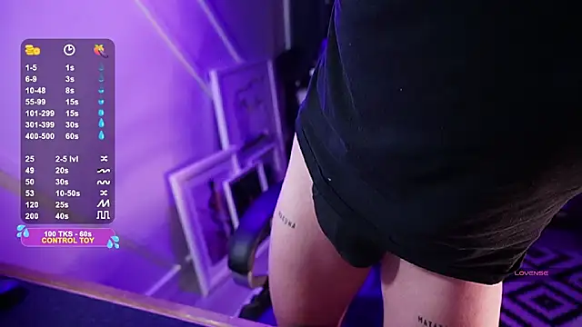 monsieurguitsxxx online show from December 23, 2025, 3:39 am