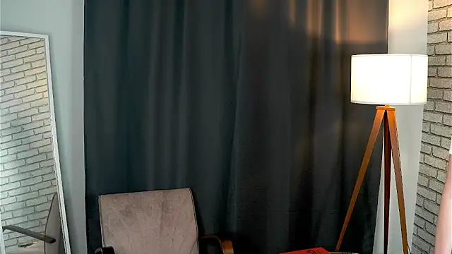 AmberCerise online show from October 16, 2025, 12:24 pm