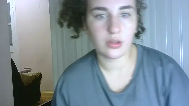 Kiki Catty online show from October 18, 2025, 7:38 pm