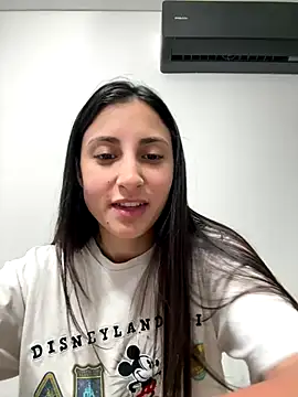 itsmiasofia online show from November 25, 2025, 11:05 pm