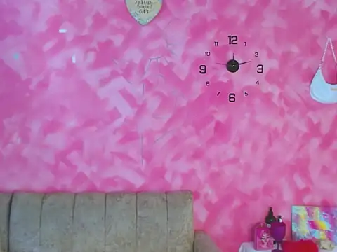 MIS CINNA  online show from March 13, 2026, 4:23 pm