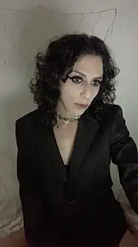 Snapshot of yvessblue chatting on November 30, 2025, 4:13 am yvessblue online show from November 30, 2025, 4:13 am