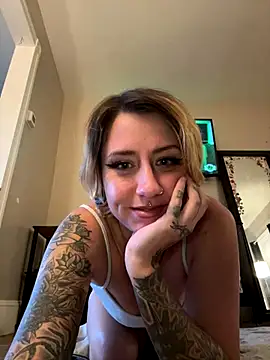 EllieELf online show from October 15, 2025, 10:07 pm