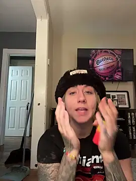 EllieELf online show from October 14, 2025, 9:58 pm