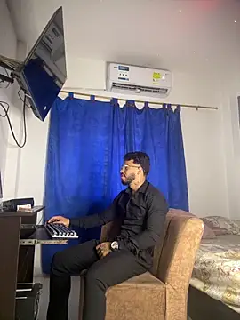 Kylian Alessandro online show from February 26, 2026, 6:41 pm