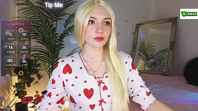 cute cake online show from November 2, 2025, 12:21 pm