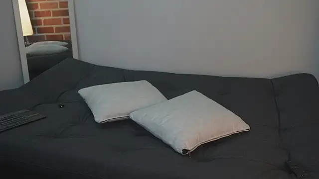 Dominick walker online show from November 2, 2025, 7:52 pm