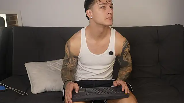 Dominick walker online show from December 20, 2025, 5:05 pm