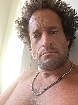 Snapshot of shainnfk chatting on October 16, 2025, 9:34 pm shainnfk online show from October 16, 2025, 9:34 pm