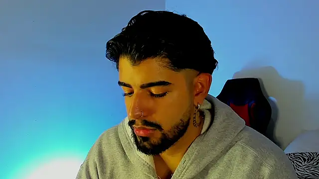 Snapshot of maximo_black_ chatting on October 20, 2025, 10:10 pm maximo black online show from October 20, 2025, 10:10 pm