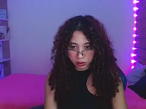 Medussa3033 online show from December 23, 2025, 1:38 am