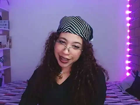 Medussa3033 online show from November 23, 2025, 3:16 am