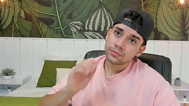 Snapshot of Mike_montoya01 chatting on November 13, 2025, 3:49 pm Mike montoya01 online show from November 13, 2025, 3:49 pm