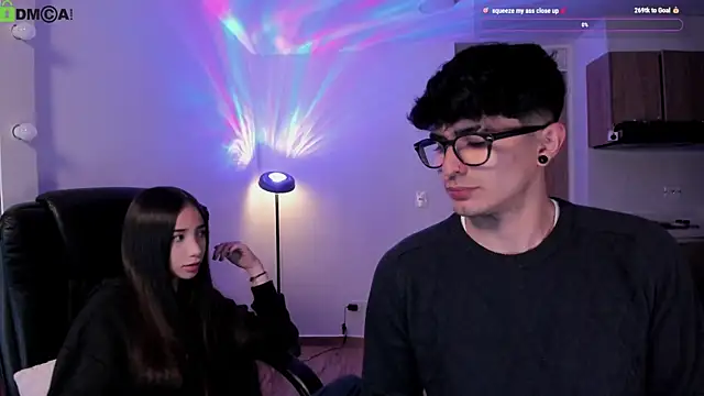 Snapshot of Mikeyvioleta_ chatting on May 31, 2026, 4:07 am Mikeyvioleta online show from May 31, 2026, 4:07 am