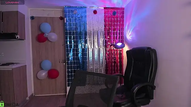 Mikeyvioleta  online show from July 17, 2026, 8:22 am