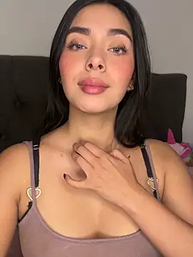 MiaSofia   online show from December 17, 2025, 5:12 am