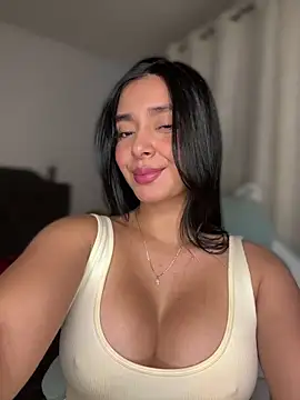 MiaSofia   online show from April 24, 2026, 4:14 am