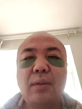 caige8888 online show from December 15, 2025, 3:12 am