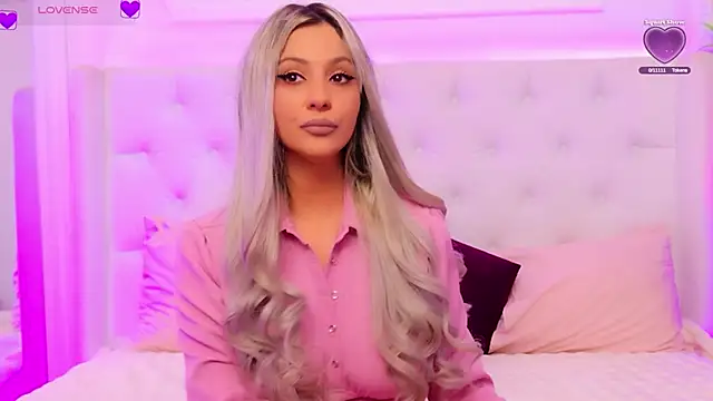 AriannaSins online show from April 8, 2026, 12:50 pm