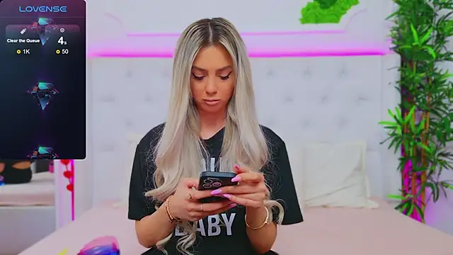 AriannaSins online show from February 13, 2025, 2:42 pm