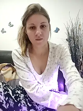 SandyCassie online show from November 14, 2025, 6:44 pm