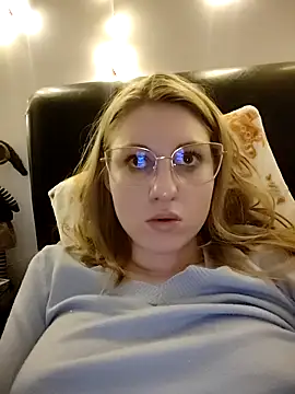 SandyCassie online show from December 21, 2025, 7:26 pm