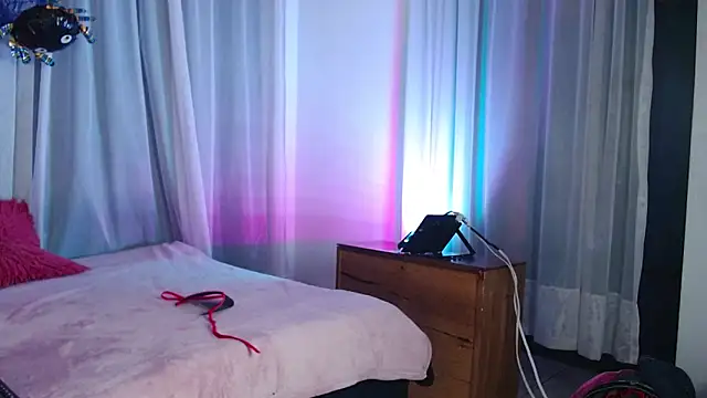 antonella rosecs online show from October 17, 2025, 4:38 am